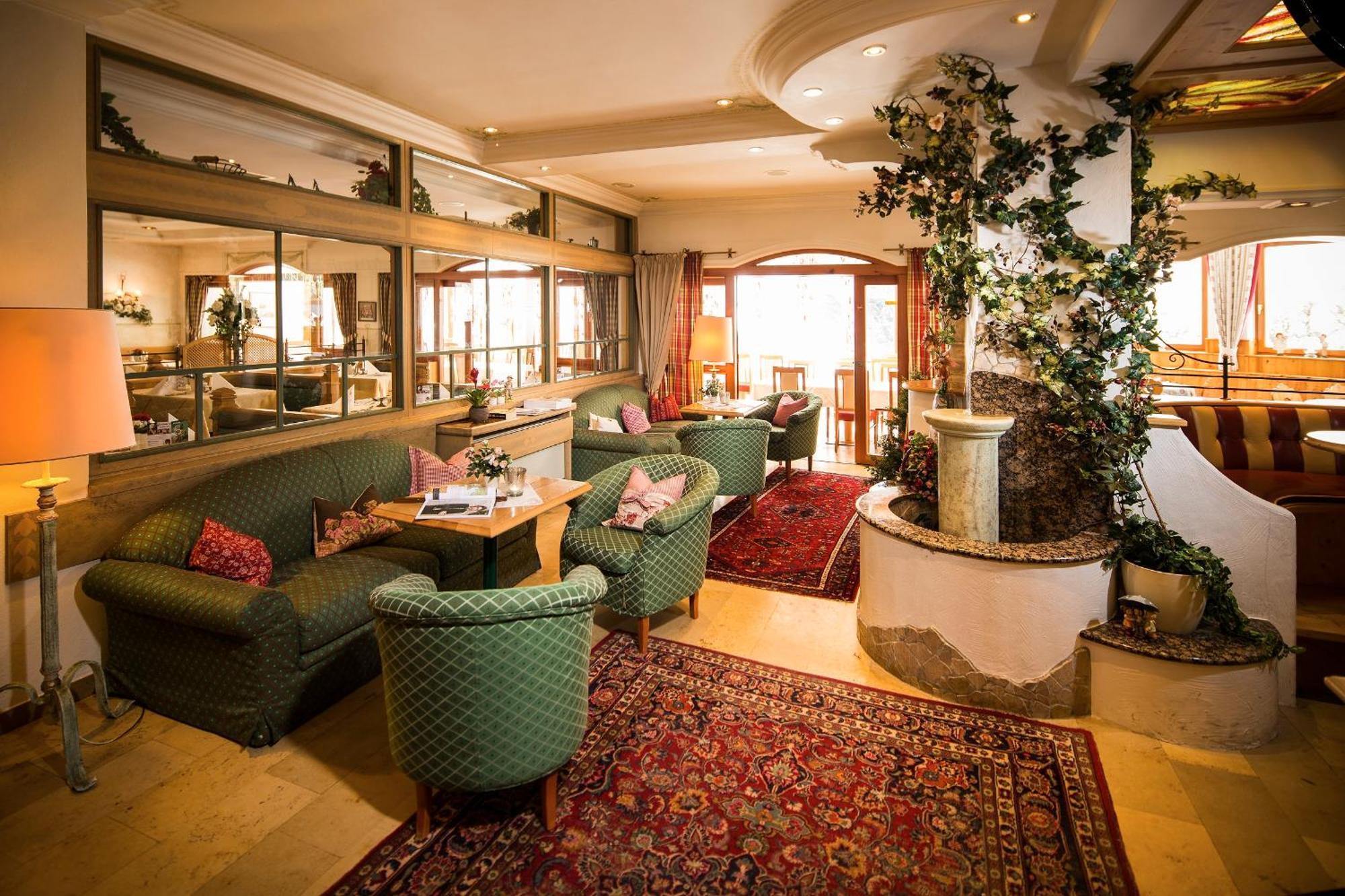 Vital - Und Wellnesshotel Hanneshof Filzmoos Exteriör bild