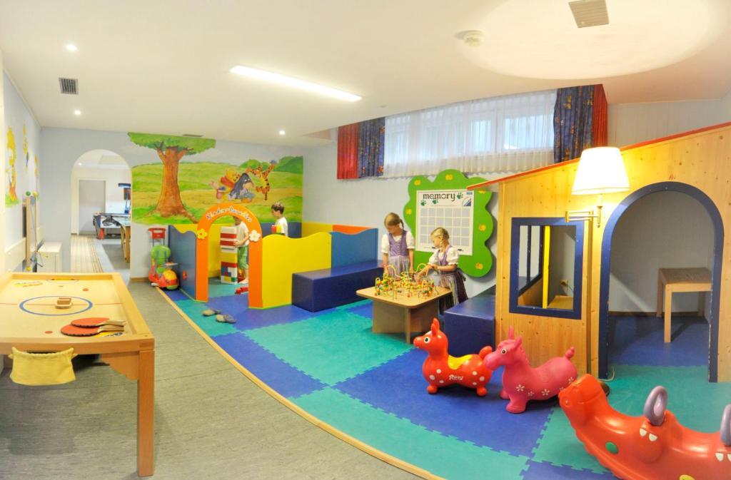 Vital - Und Wellnesshotel Hanneshof Filzmoos Exteriör bild